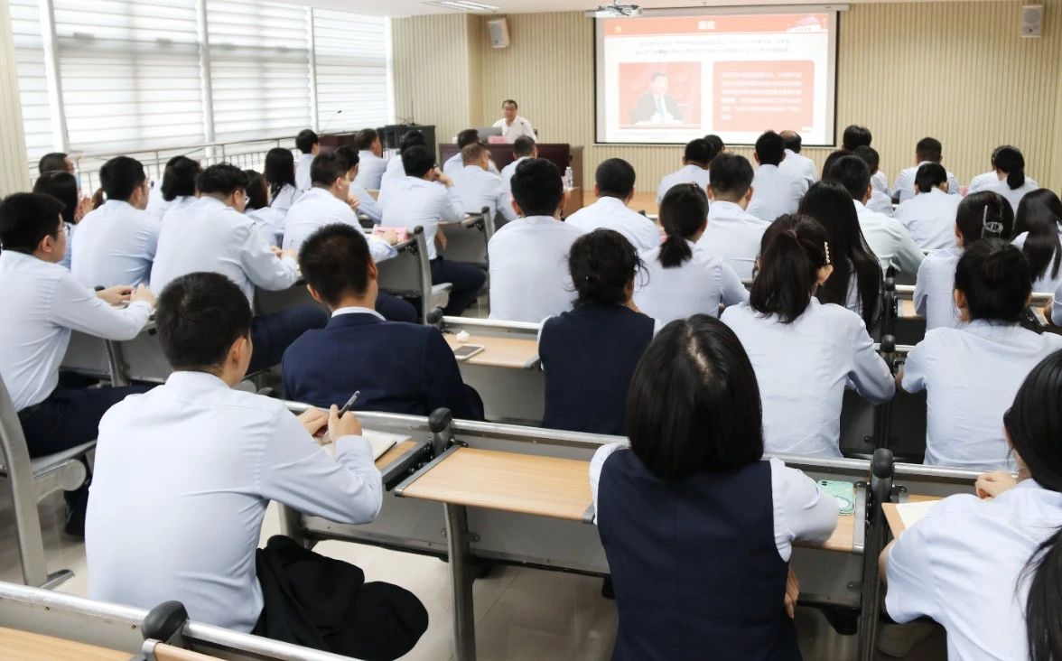 市財(cái)金集團(tuán)舉辦第二期主題教育讀書班暨黨委理論學(xué)習(xí)中心組第10次集體學(xué)習(xí)